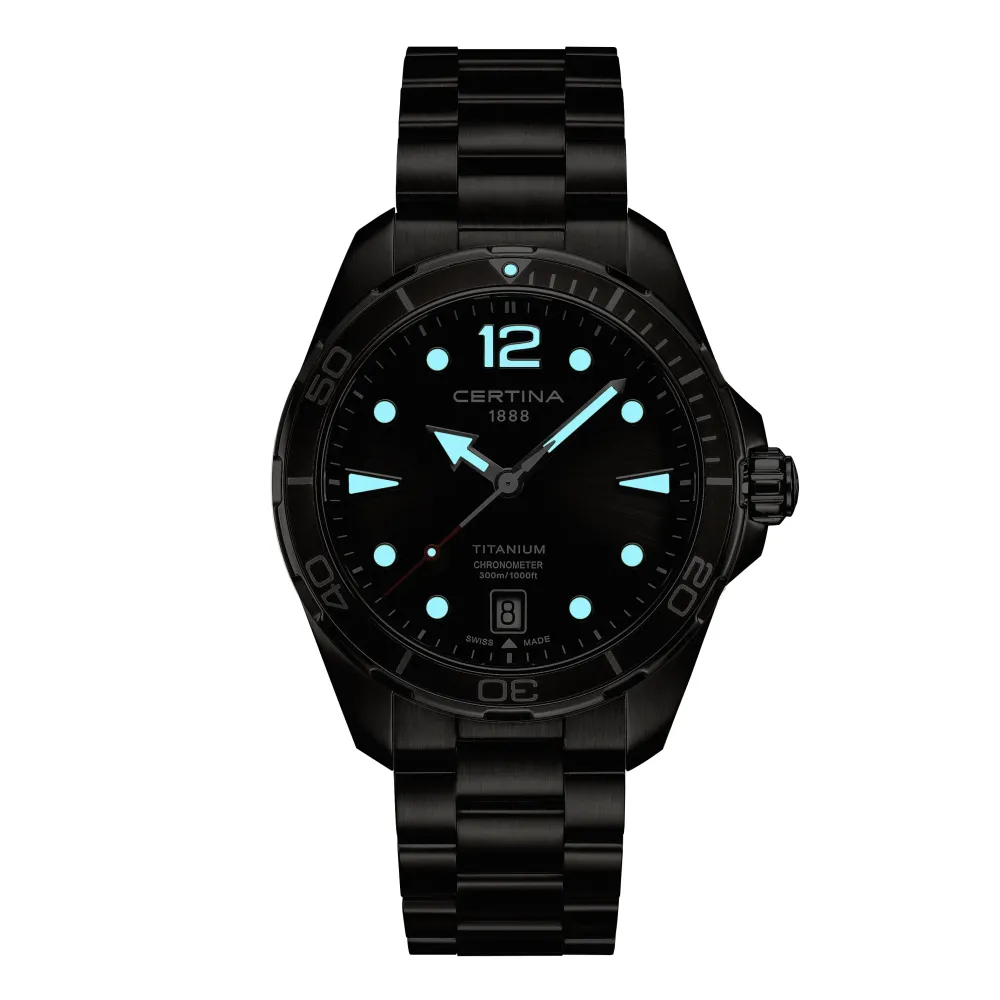 Certina ure Certina DS Action 43mm C032.451.44.087.00 | Herreure Med Lænke | Herreure I Titanium