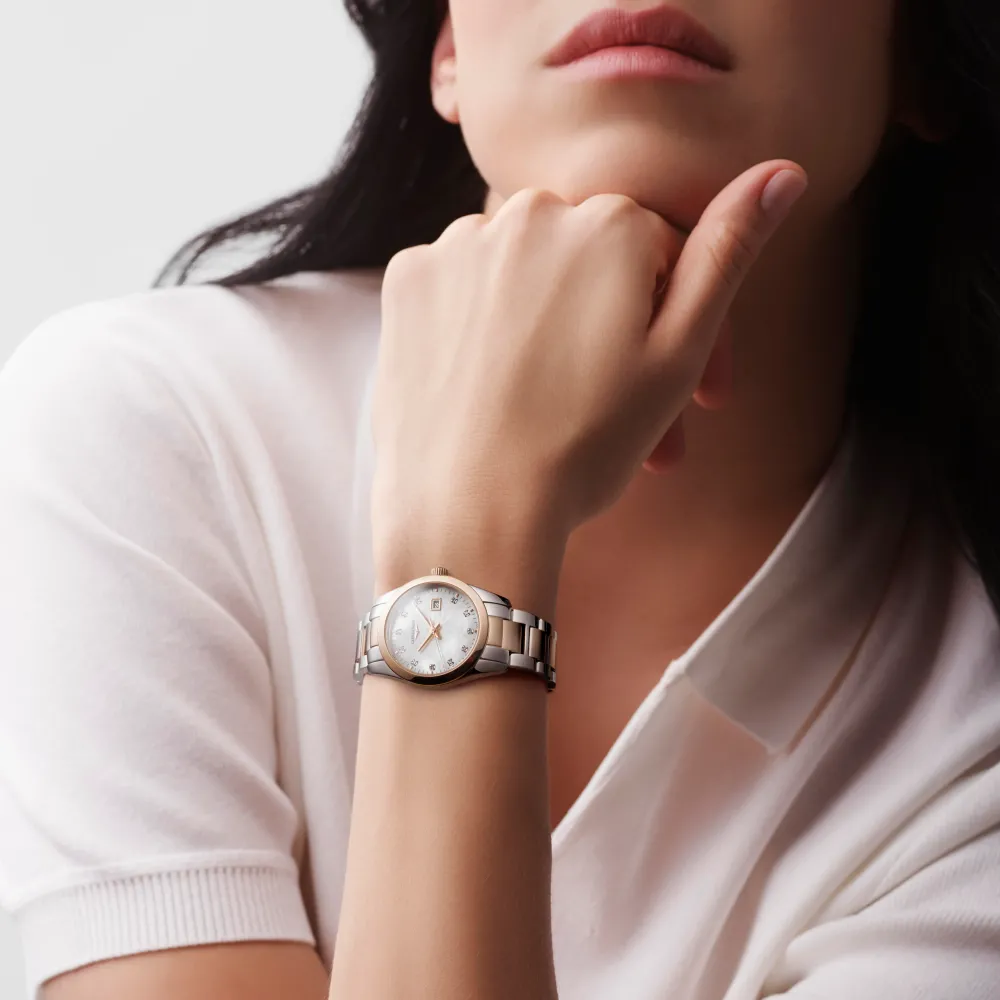Longines Conquest Classic 29,5mm L2.286.3.87.7 | Dame Dameure Med Lænke | Dameure I Bicolor