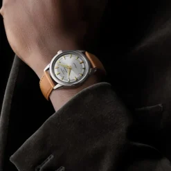 Longines Conquest Heritage 38mm L1.649.4.72.2 | Herreure Med Rem | Herreure I Stål