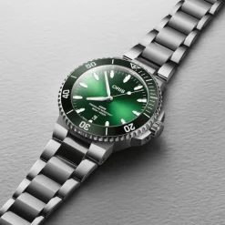 Oris ure Oris Aquis Date 41,5mm 733 7787 4157MB | Herreure Med Lænke | Herreure I Stål