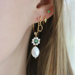 STINE A Jewelry Heavenly Flower Pearl ørering 1298-02 | Øreringe | Forgyldte Sølvsmykker