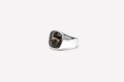 IX Studios smykker IX Studios Cushion Signet ring Turtle Agate DMN0282SLTA| Herresmykker|Ringe